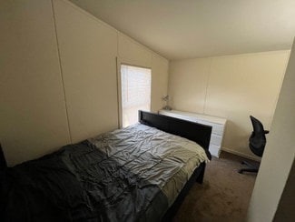 1040 N Pleasant St, Amherst, MA 01002