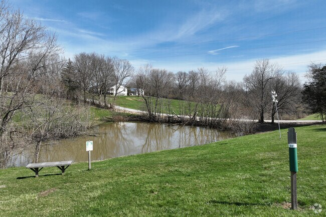 Lincoln Ridge Park has stocked fishing ponds for fishing enthusiasts in Independence.