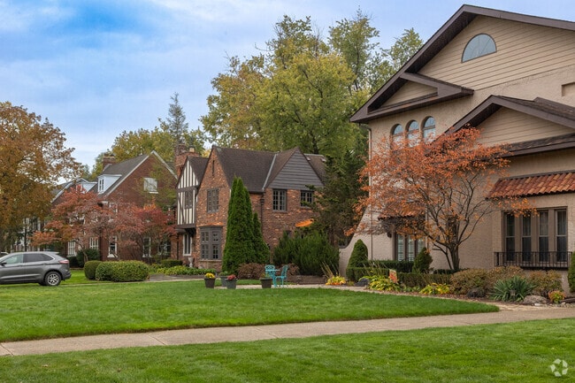 Residents of Grosse Pointe Park enjoy the tranquil, quiet neighborhoods.