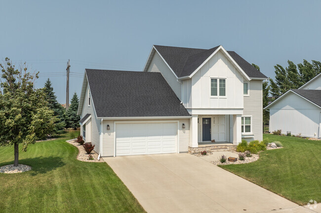 Large yards with inviting living spaces surround the neighborhoods around The District.