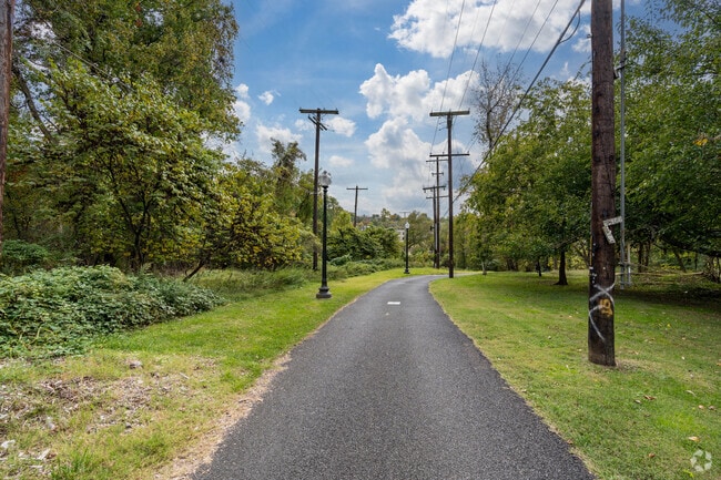 Beautiful trails are long and plentiful in Oxon Run Park.