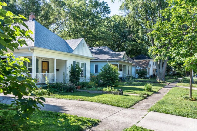 Single story homes with covered porches are abundant in Historic East Urbana.