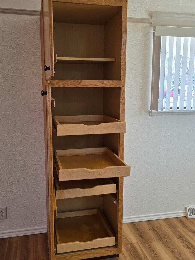 12103 Viewpoint Dr unit A, Lakewood, CO 80401 - photo 6