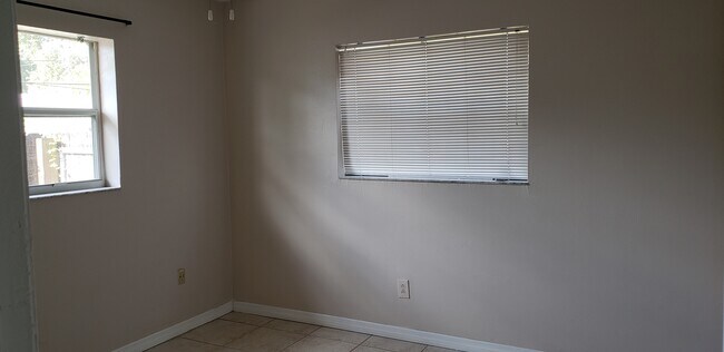 5644 Pierce St unit 2/1 Duplex, Hollywood, FL 33021 - photo 4