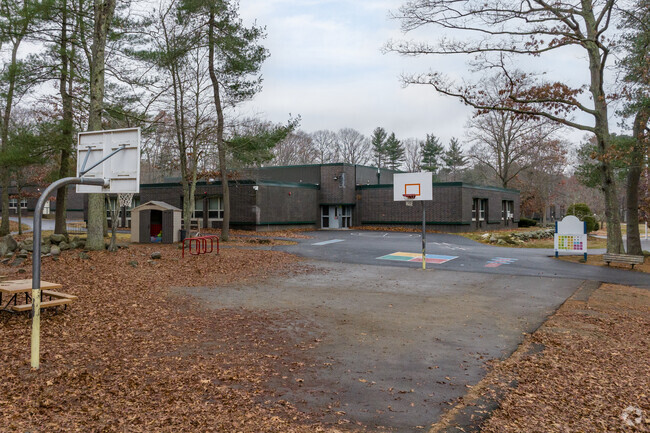 John D. McGovern Elementary School in West Medway has overall Niche Grade of A-.