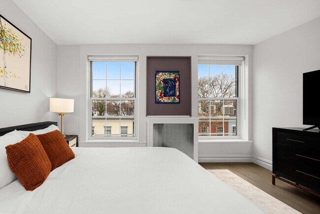 179 Sullivan St unit ID1255362P, New York, NY 10012 - photo 3