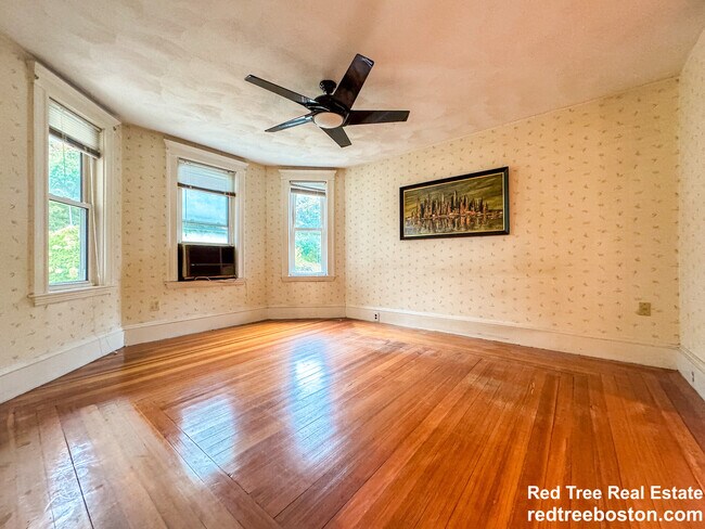 222 Fellsway W, Medford, MA 02155 - photo 2