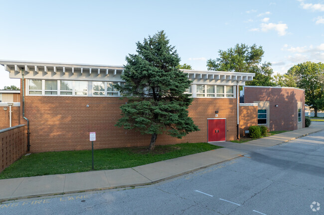 McNair Elementary School has a student teacher ratio of 13:1.