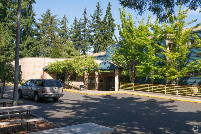 Billings Middle School in Green Lake main entrance.