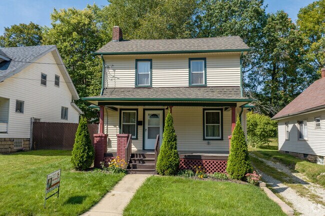 Colonial style homes stand out in Summit Lake.