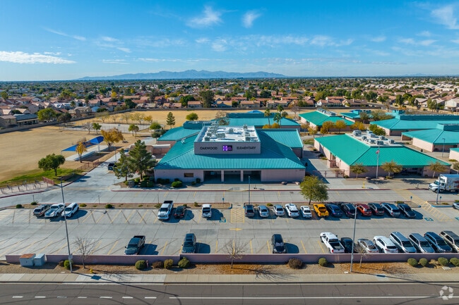 Oakwood Elementary in Glendale offers a nurturing ground for academic and personal growth.