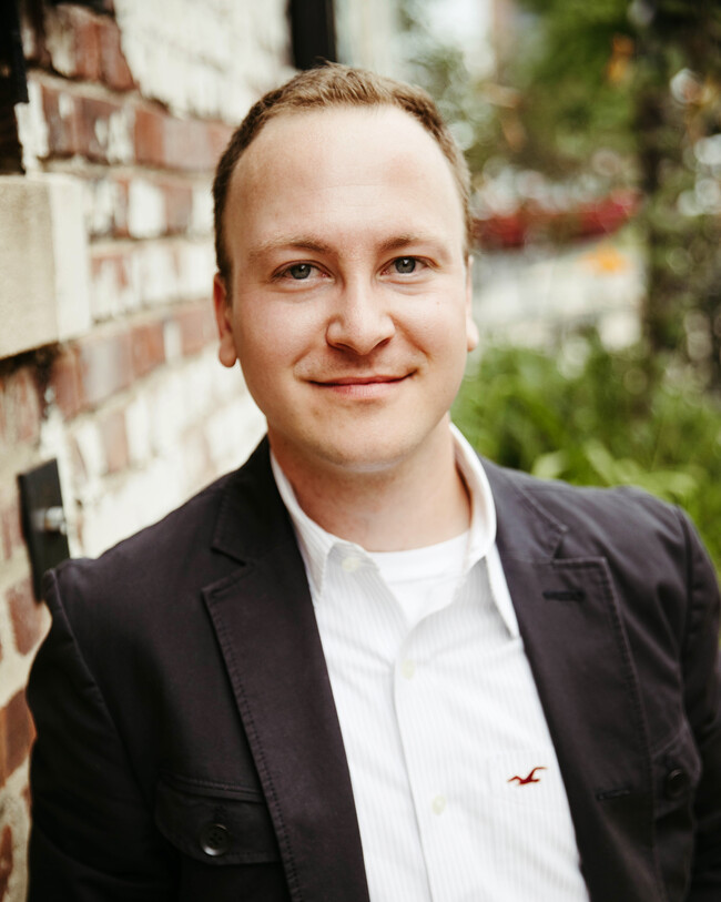 Agent Photo