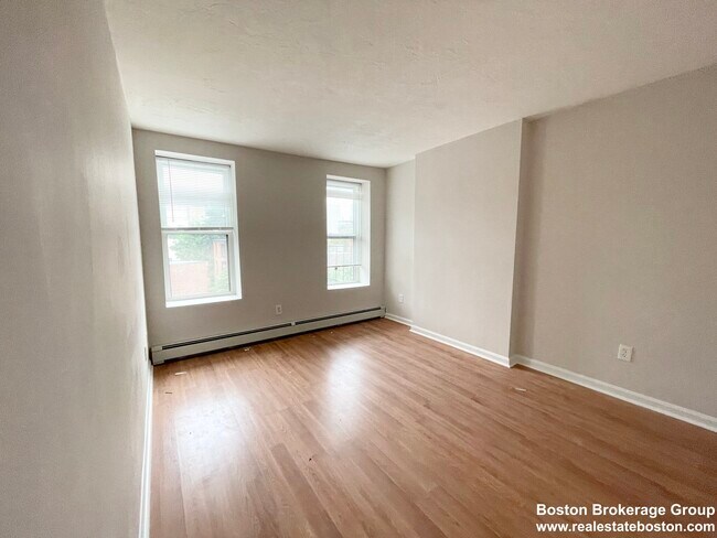 92 Hammond St unit 4, Roxbury Crossing, MA 02120 - photo 5