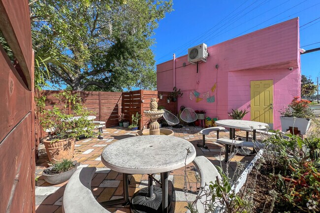 Sweet Cup Cafe Outdoor Seating