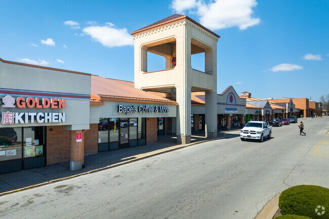 There are several outdoor shopping plazas in Wardcliffe for its residents.