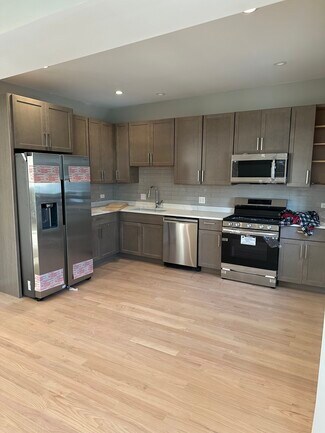 3404 N Lavergne Ave Unit 2, Chicago, IL 60641