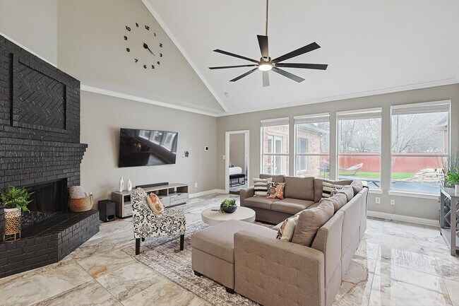 3205 Vinson Ct unit ID1056382P, Irving, TX 75060 - photo 7