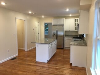 8 Mechanic St, Newton, MA 02464