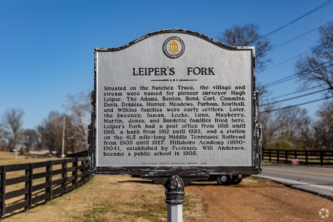 Leiper's Fork sits just south of Nashville along Old Hillsboro Road.