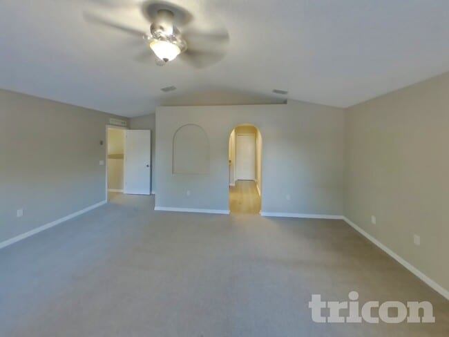 10323 Frog Pond Dr, Riverview, FL 33569 - photo 6