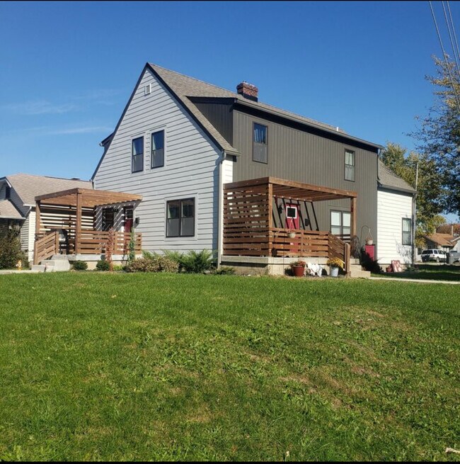 1205 N Grant Ave, Indianapolis, IN 46201 - photo 2