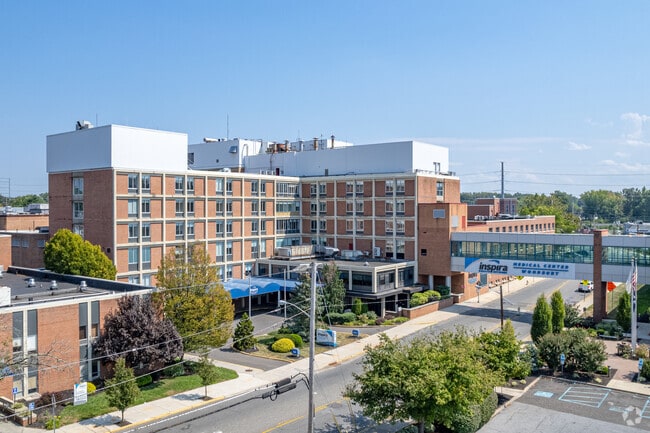 Access quality care at Inspira Hospital, centrally located in Woodbury.