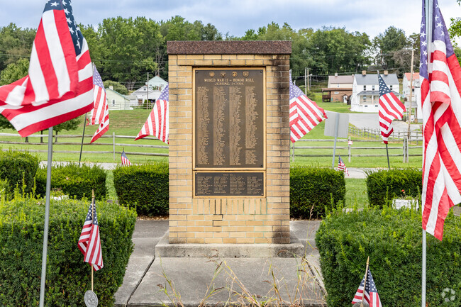 A monument for the World War II Honor Roll of Jerome sits in the heart of the neighborhood.