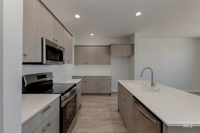 1725 Webb Brook St, Middleton, ID 83644 - photo 3