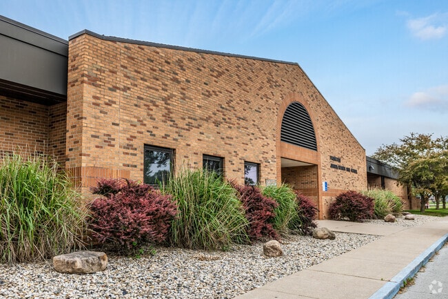 Frankton Jr Sr High School has an average enrollment of around 800 students.