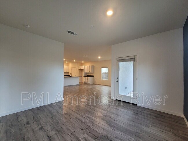 2053 Skipper CV Way, Plumas Lake, CA 95961 - photo 4