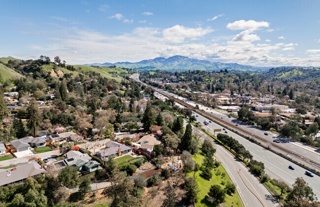 Rout 24 connects commuters to the bay area from Tanglewood, Lafayette.