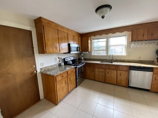 34 Lake Ave Unit 1, Woburn, MA 01801