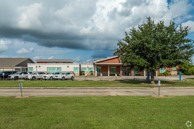 St. John Elementary has a student-teacher ratio of 17:1.