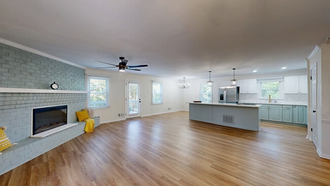 2011 Shadowwood Dr, Marietta, GA 30066 - photo 3