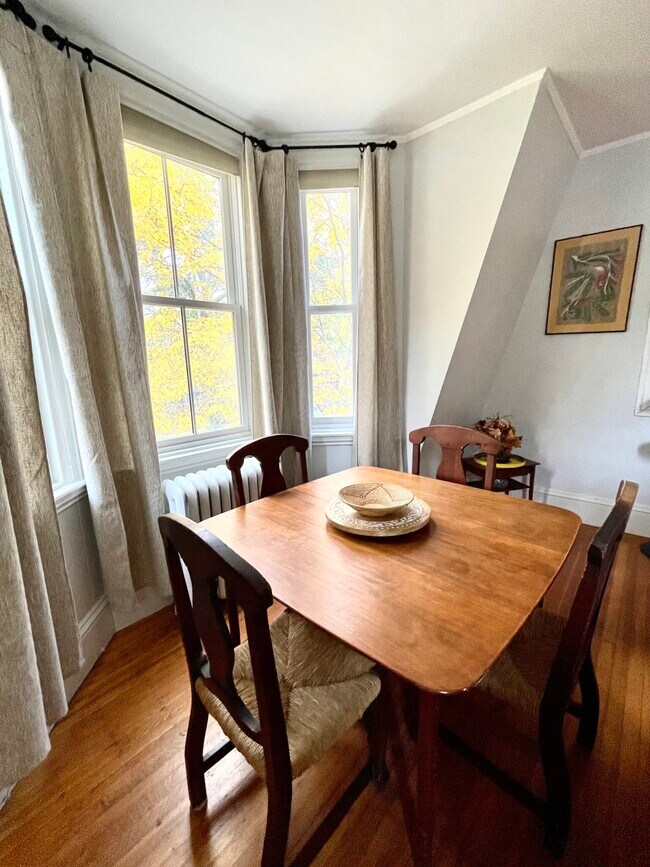 39 Cypress St unit 2, Brookline, MA 02445 - photo 2