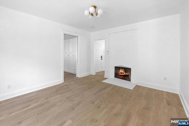 46 Garden Place, Edgewater, NJ 07020 - photo 3