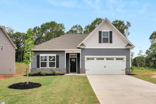 136 Hunter Ridge Dr, Boiling Springs, SC 29316 - photo 3