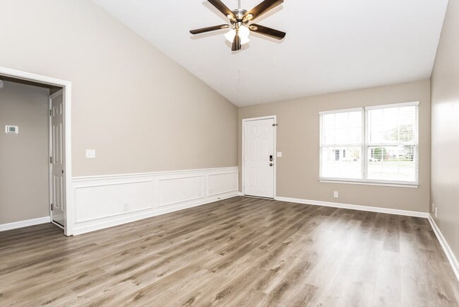 1624 St Andrews Dr, Murfreesboro, TN 37128 - photo 3