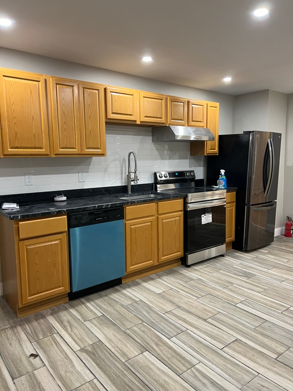 10 Walnut Ct Unit 1, Leominster, MA 01453