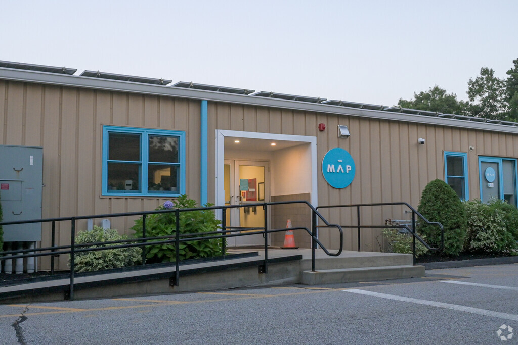 Map Academy Charter School provides education in the neighborhood of
North Triangle
