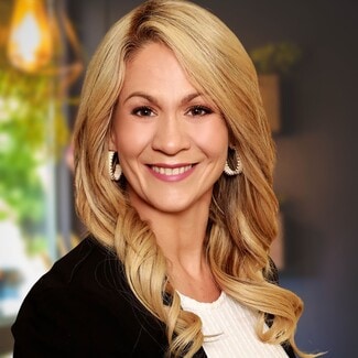 Jennifer Apple