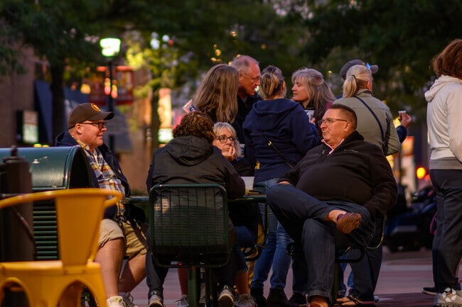 The Kalamazoo Mall is the center of Kalamazoo entertainment, located not far from Eastside.