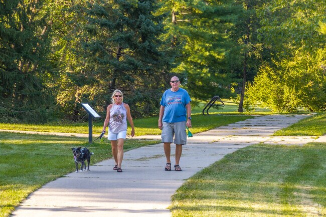 The trails of the two adjacent parks make for an enjoyable stroll through nature.