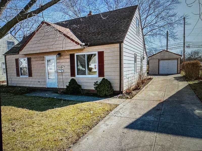 23184 Gay St, Euclid, OH 44123 - photo 1