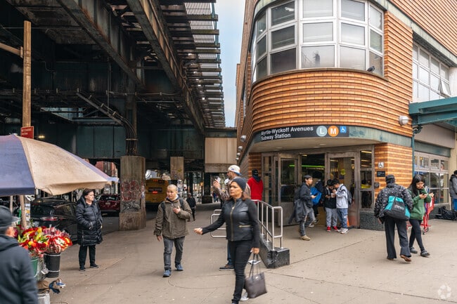 Myrtle-Metropolitan Ave station  provides quick transportation to Manhattan