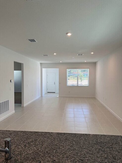 536 Green Tracker Ave, Clermont, FL 34715 - photo 5