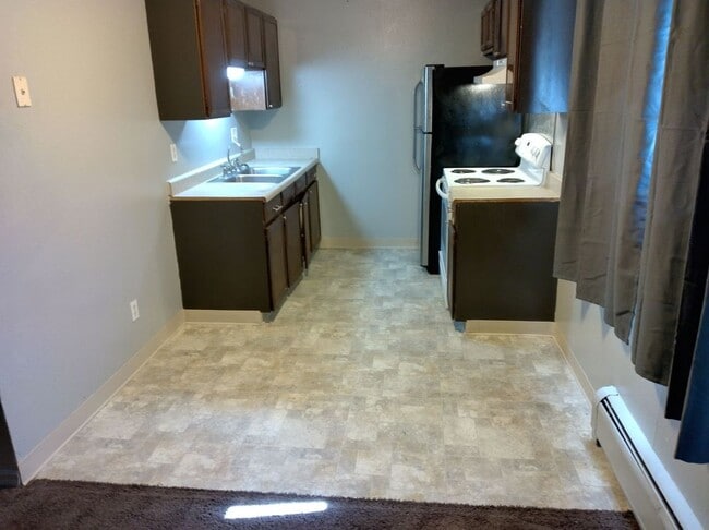 1941 Clinton St, Aurora, CO 80010 - photo 3