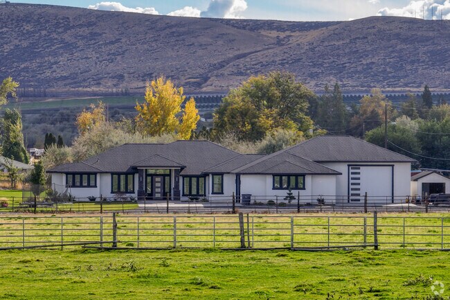 Modern ranch homes in Finley blend rural charm with contemporary design.