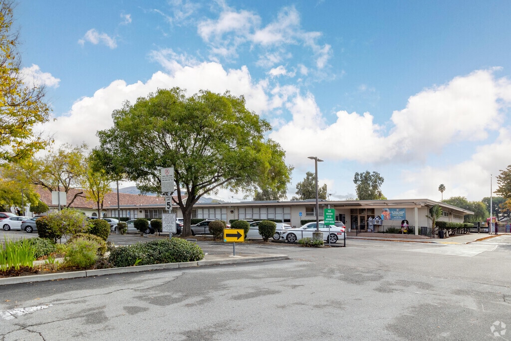 St. Victor Elementary School is one of the top elementary schools in San Jose.