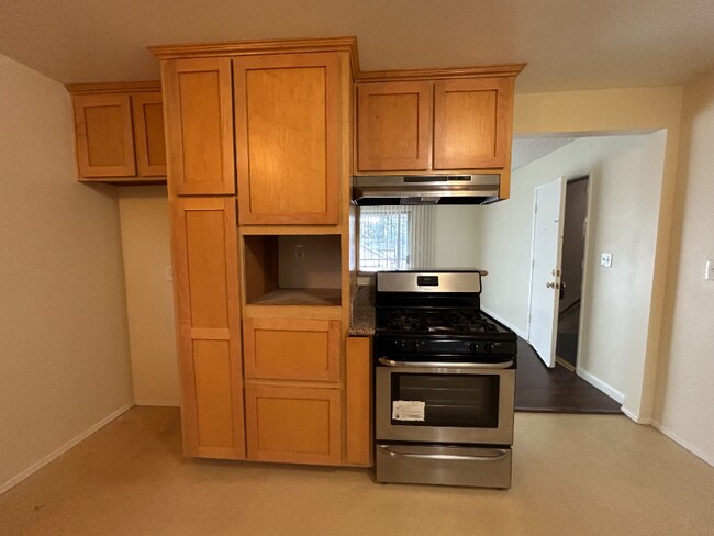 97 E Laurel Ave unit C, Sierra Madre, CA 91024 - photo 4